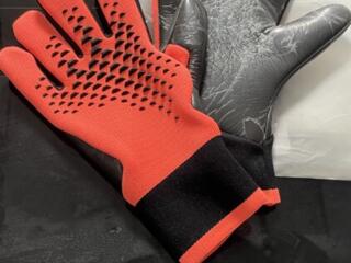 Перчатки вратарские