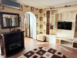 Ларионова, продается большая 3х-комн. 100 кв. м. Автономка.