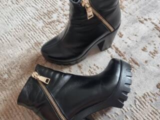 Демисезонные ботильоны 37 р-р