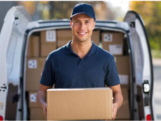 Требуется водитель курьер в Германию.