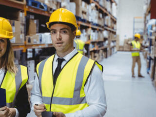 Склады Biedronka для мужчин.