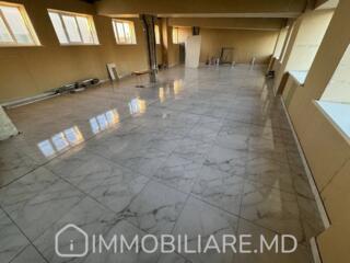 Oficiu, sect. Sculeni Vă propunem spre chirie oficiu amplasat în ...