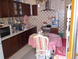 Предлагается к продаже просторная и очень светлая двухкомнатная ...