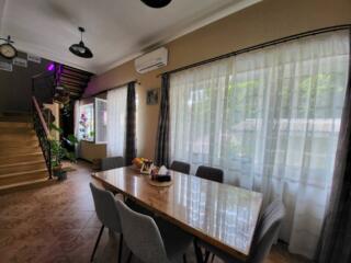 Продаётся большая двухуровневая квартира со своим гаражом в самом ...