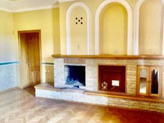 продаж 8-к будинок Бучанський, Стоянка, 180000 $