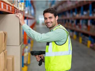 Стабильная работа на складах бытовой техники и электроники.