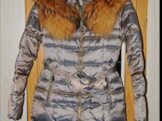 Продам зимнюю куртку размер S