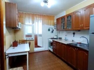 Просторная Жилая 3-к квартира 6/6 76,3/41,3/8,7 три лоджии + кладовка