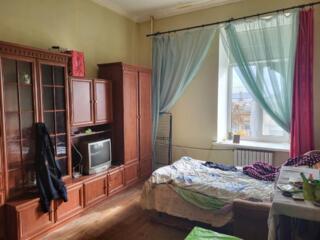 Продам кімнату 18кв. м. у комуні Садова/ Дворянська