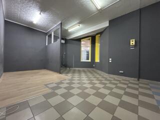 Помещение в ТЦ "Ян" на 2-м этаже 27м кв