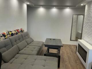 Продаж 3 кімнатної сучасної квартири в Центрі