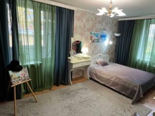 Балка. Трехкомнатная! 2/5.Ремонт, мебель, техника!!!