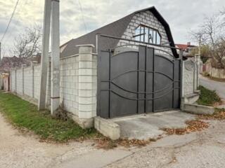 Продается дом, 5 мин. к площади Суворова.