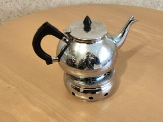 Продам отличный чайник с подставкой для свечки, чтобы подогревался чайник