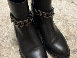 Кожаные ботинки