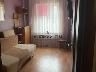 Продаж 3 кім квартири на вул Бакинська 37. Квартира мебльована. Є ...