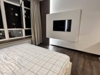 Продается стильная студия с дизайнерским ремонтом в престижном жилом .