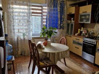 Продается 2-комнатная квартира на комфортном 2 этаже 10-этажного ...