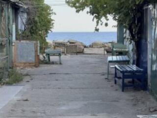 Предлагается к продаже причал у моря в районе 7 Пересыпской. Домик на 