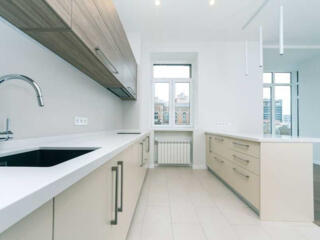 довгострокова оренда 3-к квартира Київ, Голосіївський, 2500 $/міс.