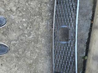 Решётка радиатора с хромом. Лексус rx450h 2013г F sport.