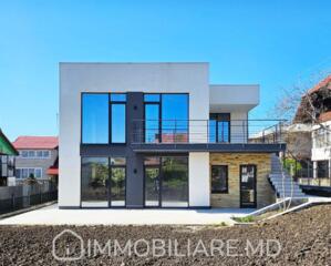 Casă cu 3 niveluri, or. Codru Vă propunem spre vânzare casă cu 3 ...