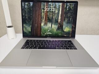 Продам в отличном состоянии MacBook Pro Intel Core i-9 2018 года