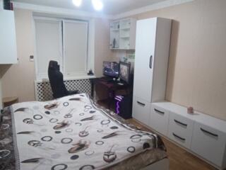 От собственника 1-к кв. 30.4 м. кв. 1/5 эт. Теплая, уютная с техникой