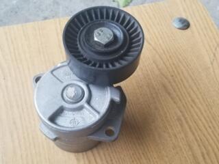 Натяжитель приводного ремня оригинал БМВ 318. Кузов Е - 46.