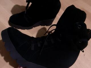 Продам демисезонные сапожки