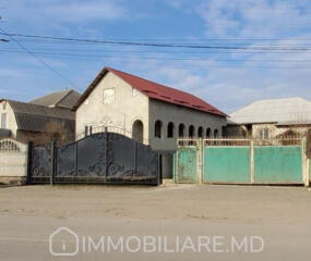 Casă cu 2 niveluri, com. Băcioi Vă propunem spre vânzare casă cu 2 ...