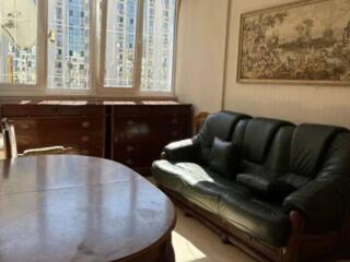 Предлагается к продаже просторная двухкомнатная квартира общей ...