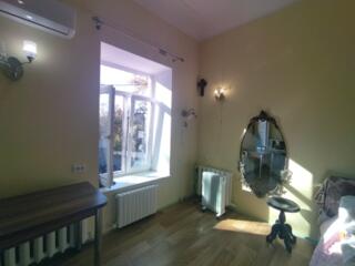 Продам 2-комнатную квартиру в Центре