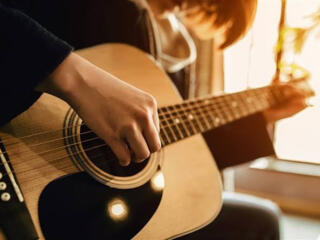 Уроки игры на гитаре