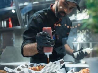 Требуется повар