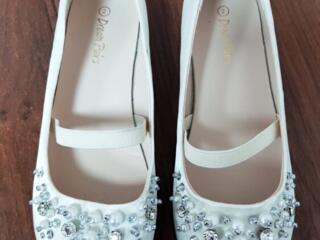 Продаю детскую обувь для девочки б/у в хорошем состоянии