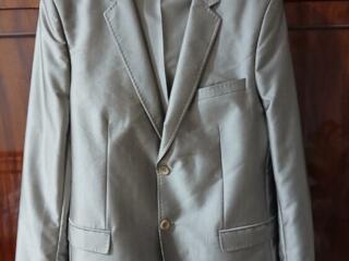 Продам мужской свадебный костюм