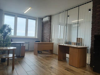 Пропонується в оренду офісне приміщення з дизайнерським ремонтом в ...