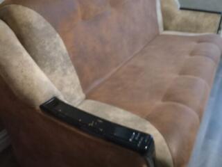 Диван двуспальный