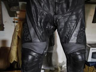 Кожаные мотоциклетные штанишки