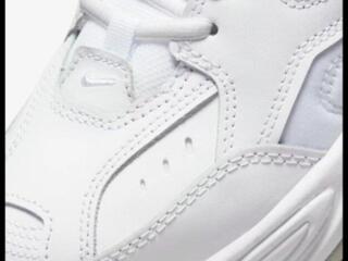 Продам оригинальные кроссовки nike