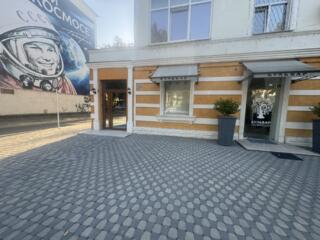 Центр, отличное место для любого бизнеса