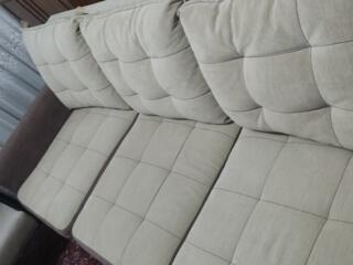 Продам комфортный современный диван состояние нового