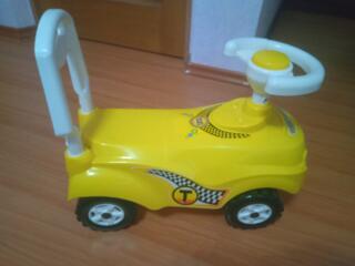 Машинка - толокар