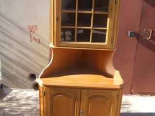 Bufet Vitrina cu plasare in colt.