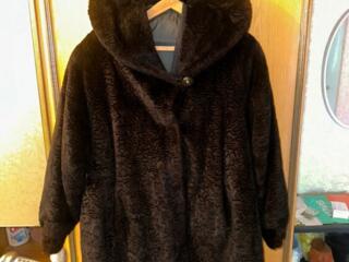 Продам шубу чёрную 52-54 размер