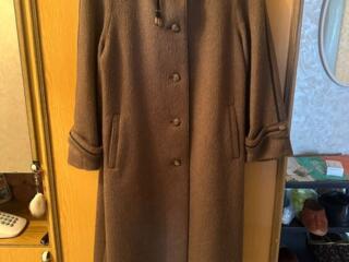 Продам пальто коричневое 52-54 размер