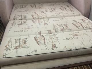 Продам диван 1400 без торга