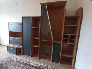 Продам Стенку в комнату, состояние с дефектами