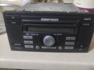 Продам авто магнитолу Форд